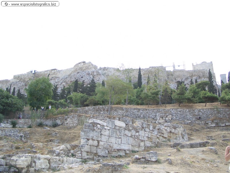 Vista trasera de la Acropolis