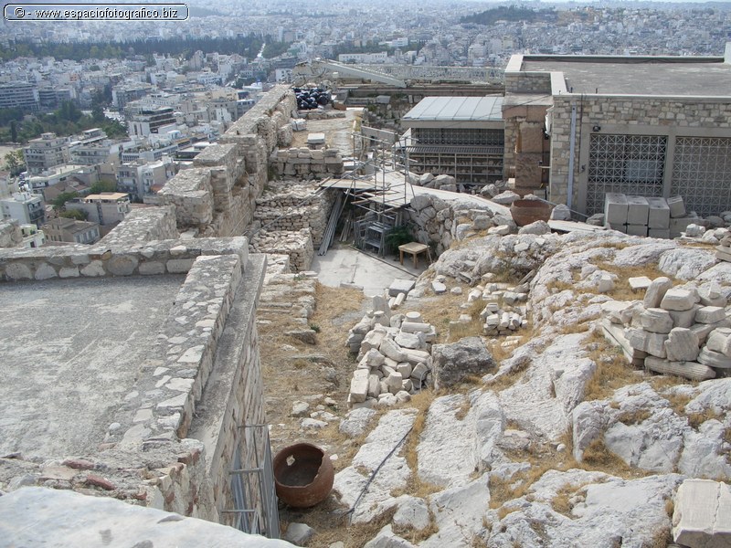 Obras de restauracion en La Acropolis