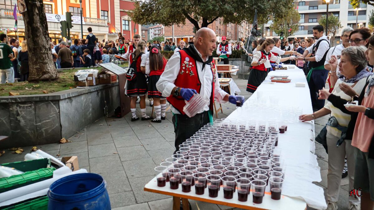 La Morcillada de itsaslapurrak una clásica de las fiestas